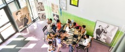 Des élèves testent leurs connaissances sur le séga