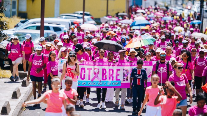 Plus de 900 personnes à la marche rose